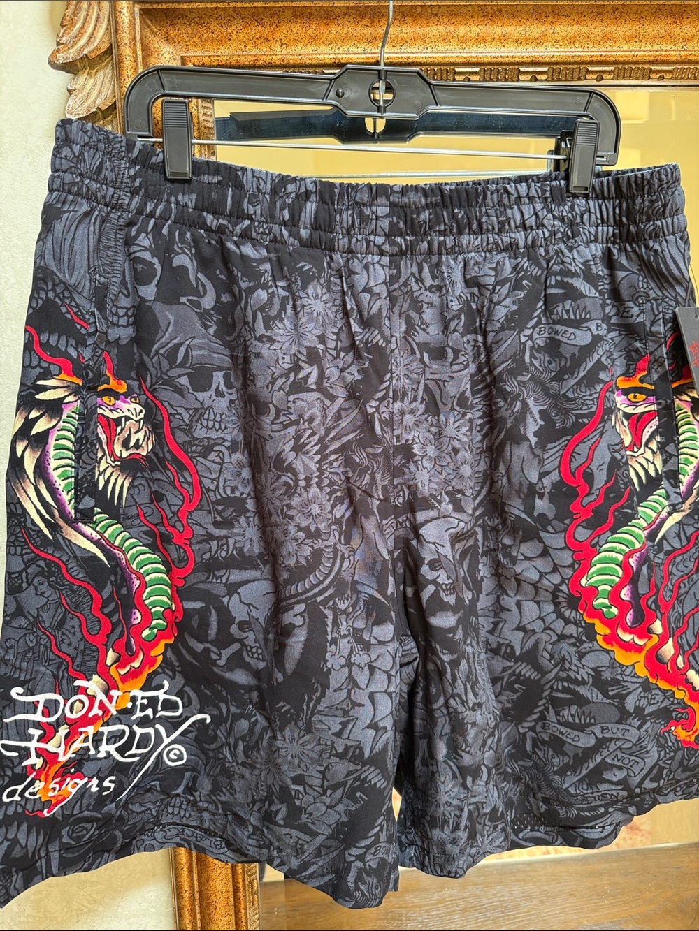 Ed Hardy Men's Black/Gray Shorts with Red and Green Dragon Motif. Size L. - Picture 9 of 16